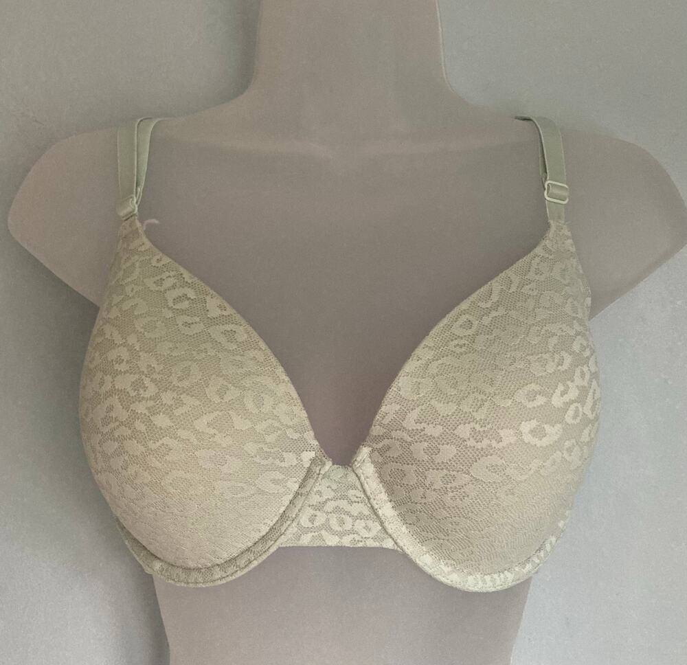 PINK Victoria's Secret Bra 34DD Lightly Lined Animal Pattern Lace